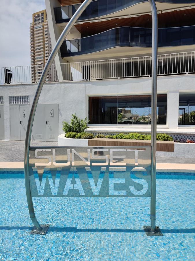 Sunset Waves Aparts By Rb Apartment เบนิดอร์ม ภายนอก รูปภาพ